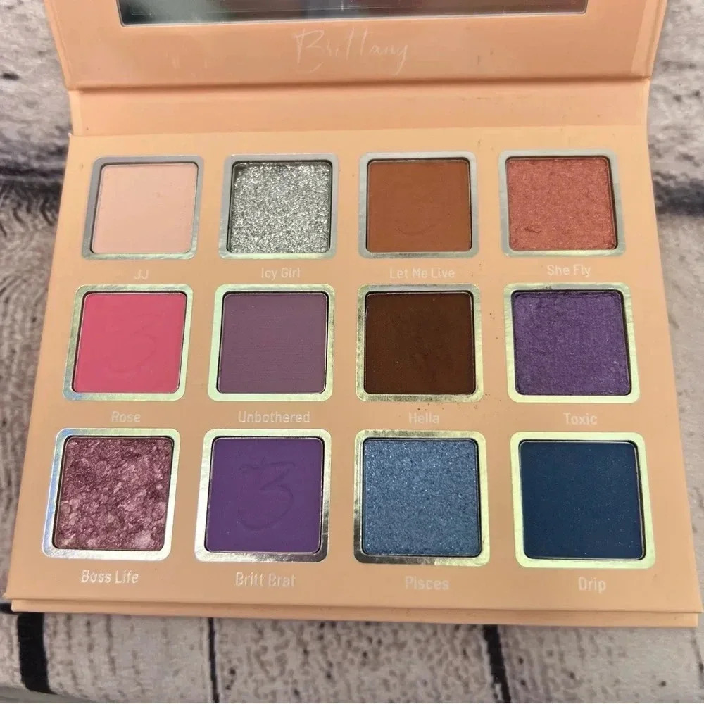 Beauty Creations Murillo Twins Collaboration 12 Eyeshadow Pallet Brand New